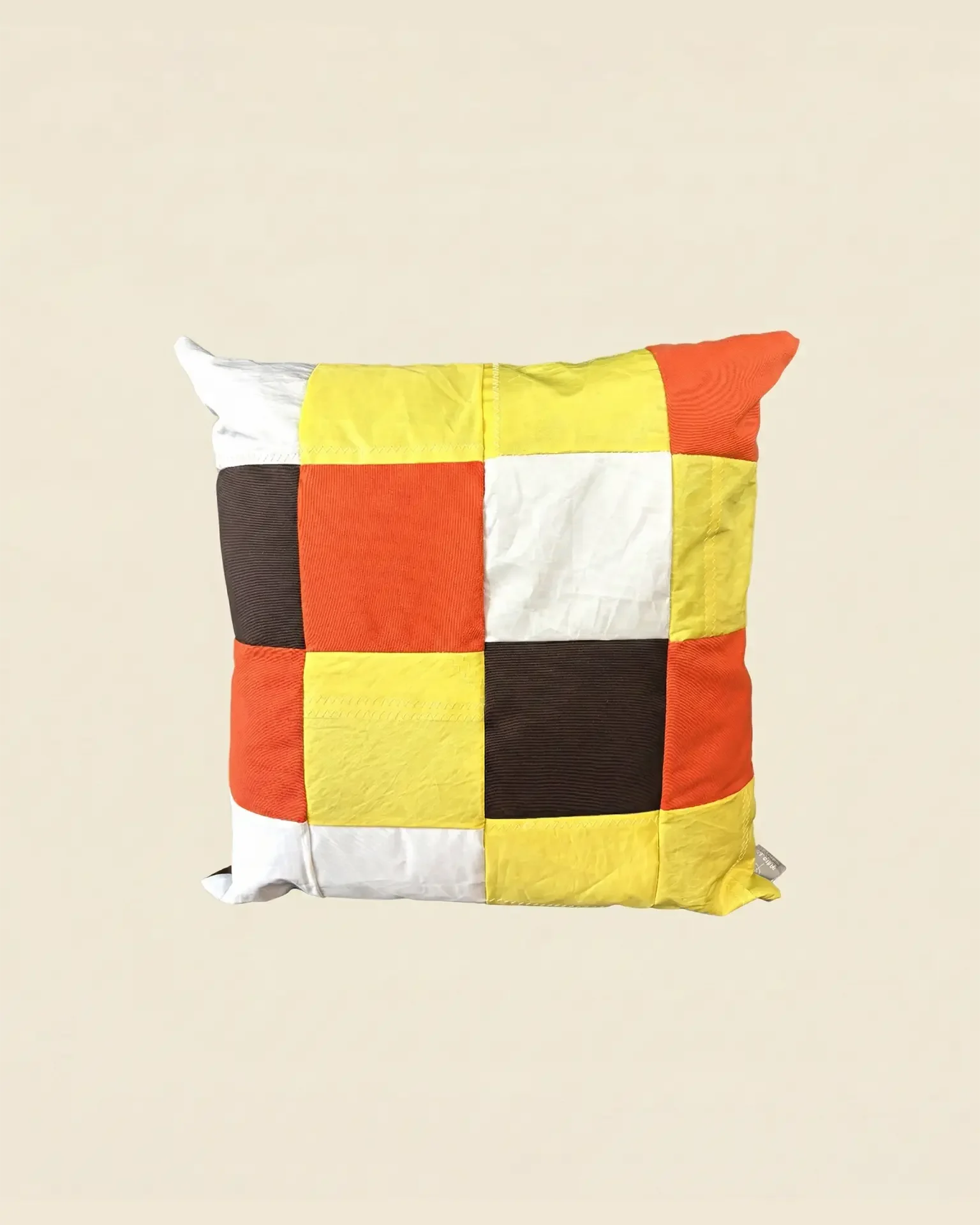 Cushion in recycled boat sail, OÈST Ateliers, Landes, France