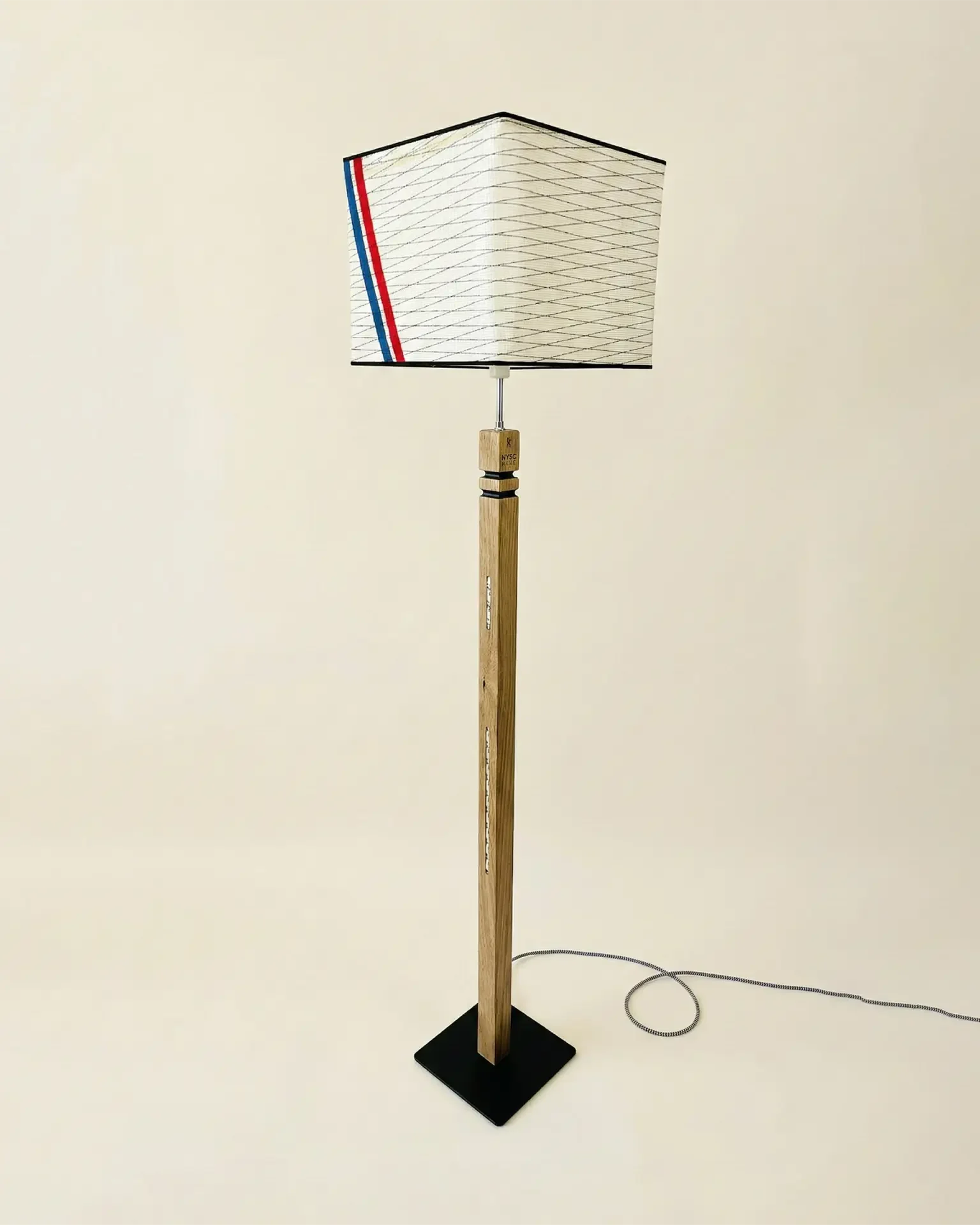 Île de Batz Lighthouse - lighthouse lamp in recycled boat sail, OÈST Ateliers - view 8