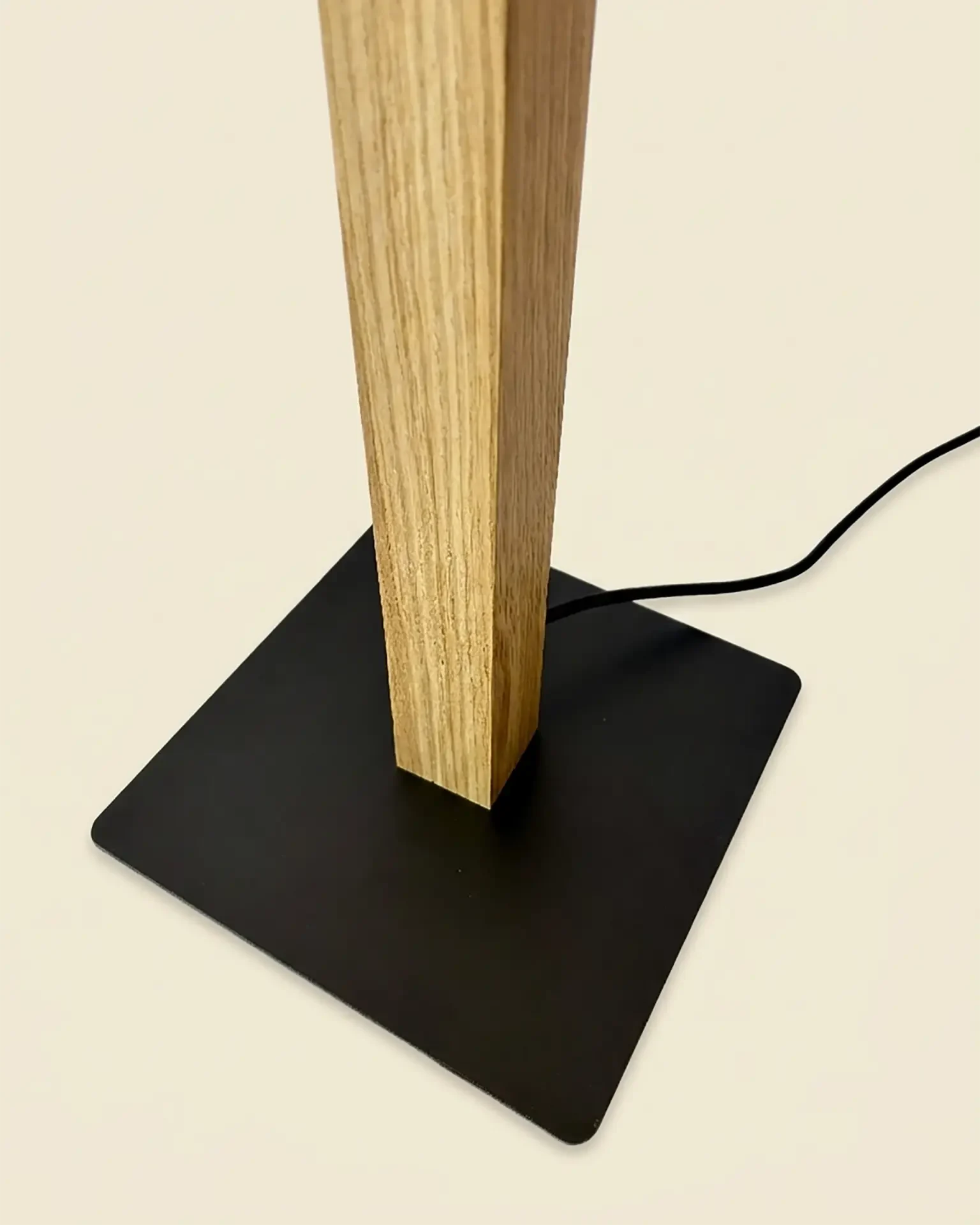 Ploumanac’h Lighthouse - lighthouse lamp in recycled boat sail, OÈST Ateliers - view 6