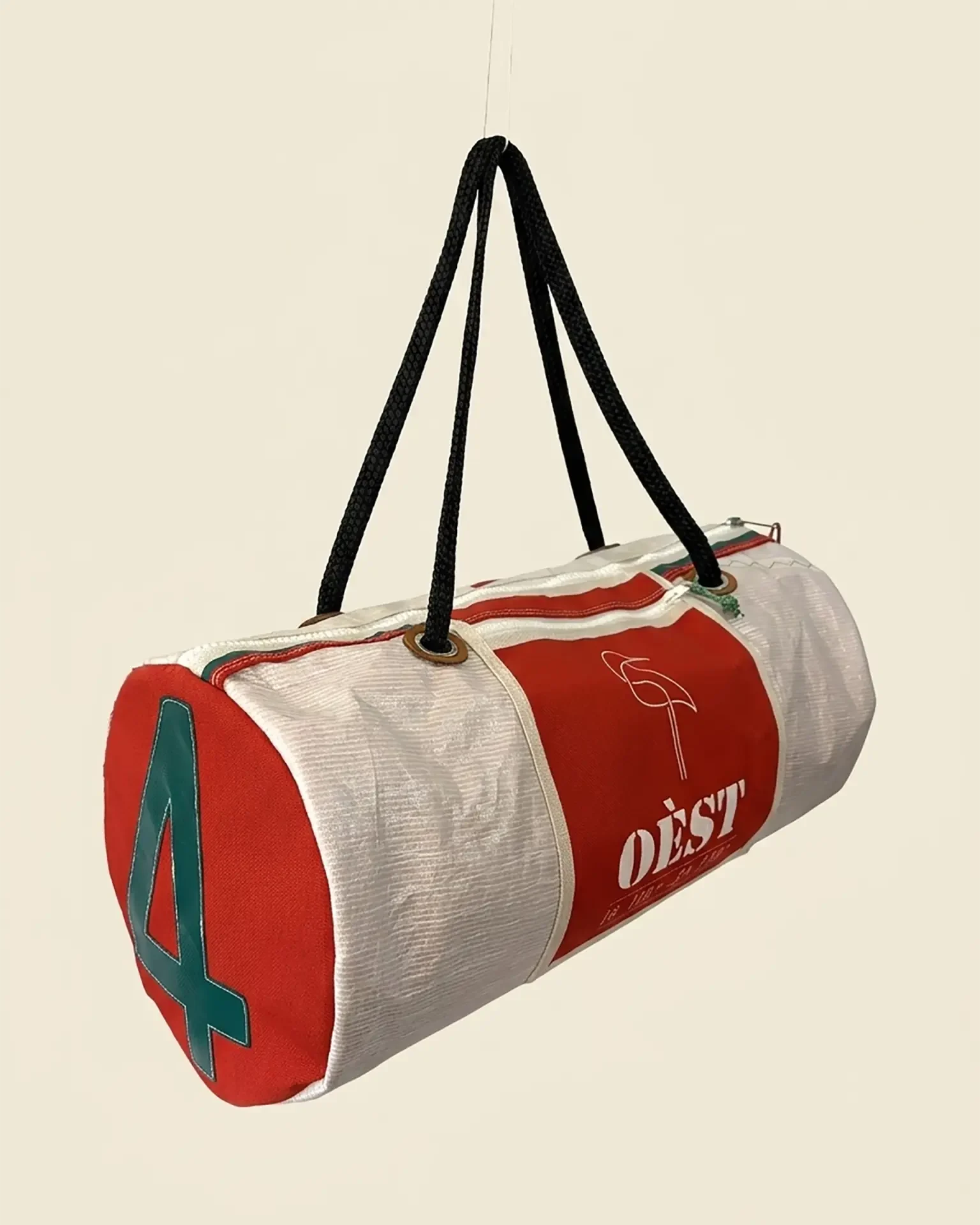 Heuskal Herria Bag, bag in recycled boat sail, OÈST Ateliers, Landes, France