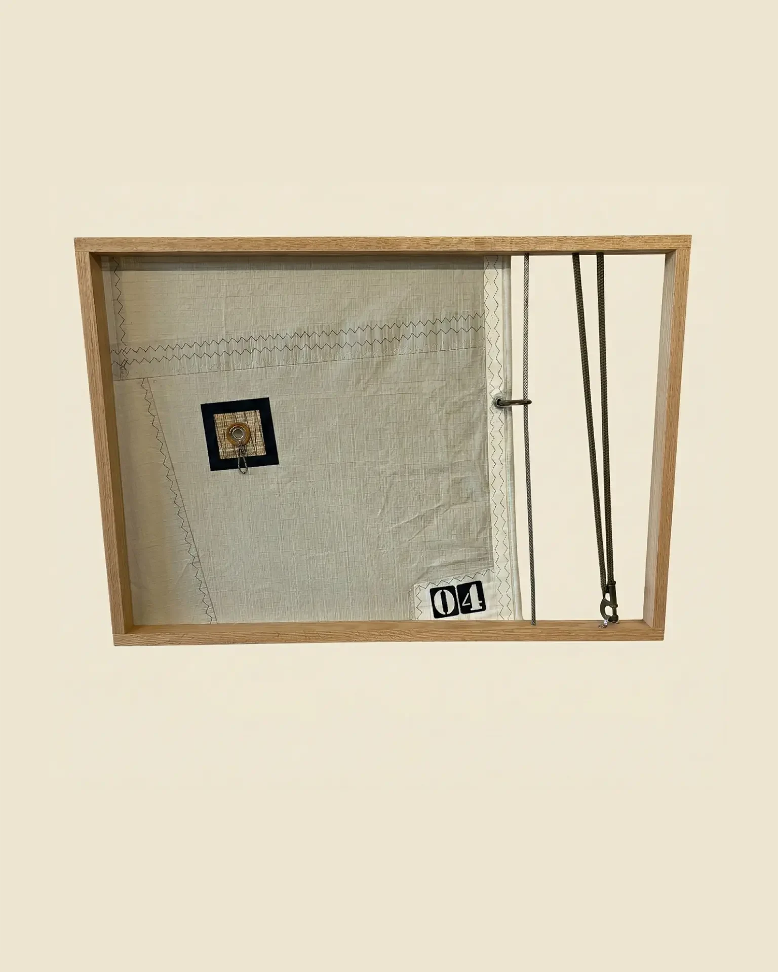 Picture 04 - wall picture in recycled boat sail, OÈST Ateliers